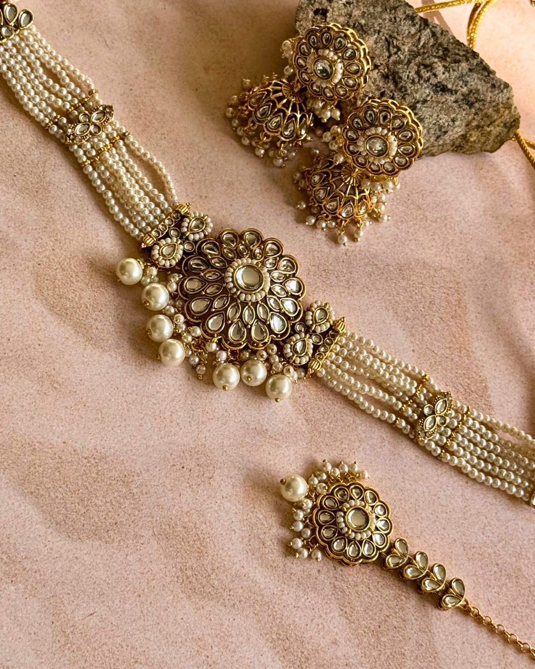 Ira - Ivory Necklace Set